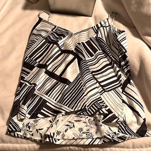 Super cute reversible tank WHBM